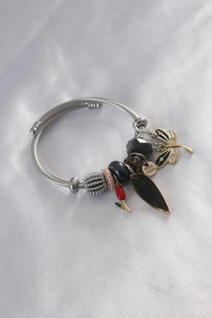 Steel Charm Model Black Butterfly Figure Leaf Detail Women's Bracelet BB4795 - Image 1